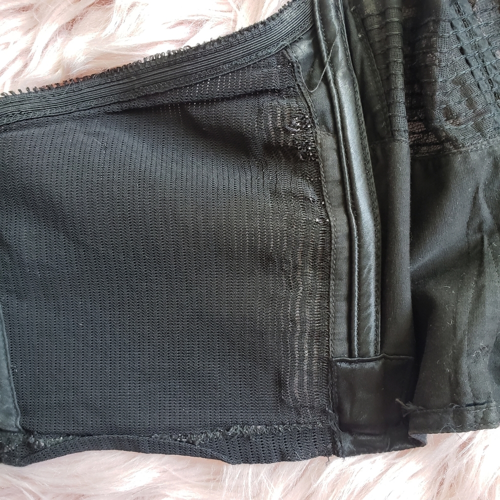 SOLD 1950s Vintage Overwire Bullet Bra Bustier - Picture 9 of 15